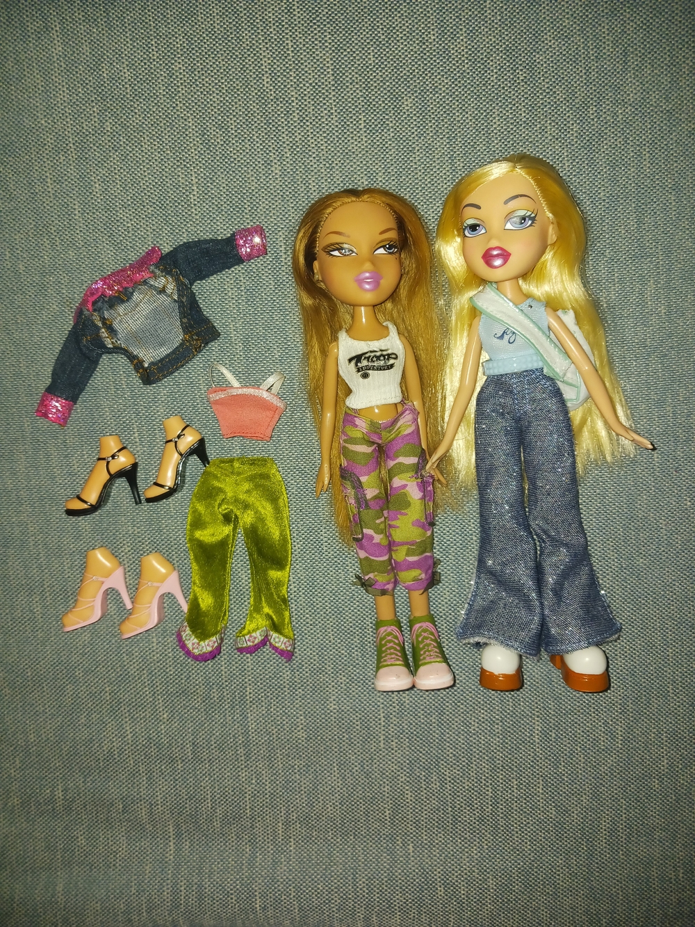 Lot Of 2 Bratz Dolls Cloe Yasmin